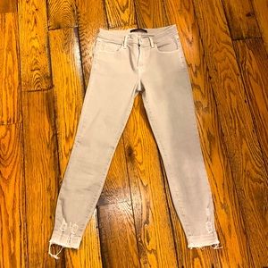 JBRAND CAPRI WOMENS JEANS IN BIRCH DESTRUCT SIZE 27 WITH DISTRESSING AT ANKLES